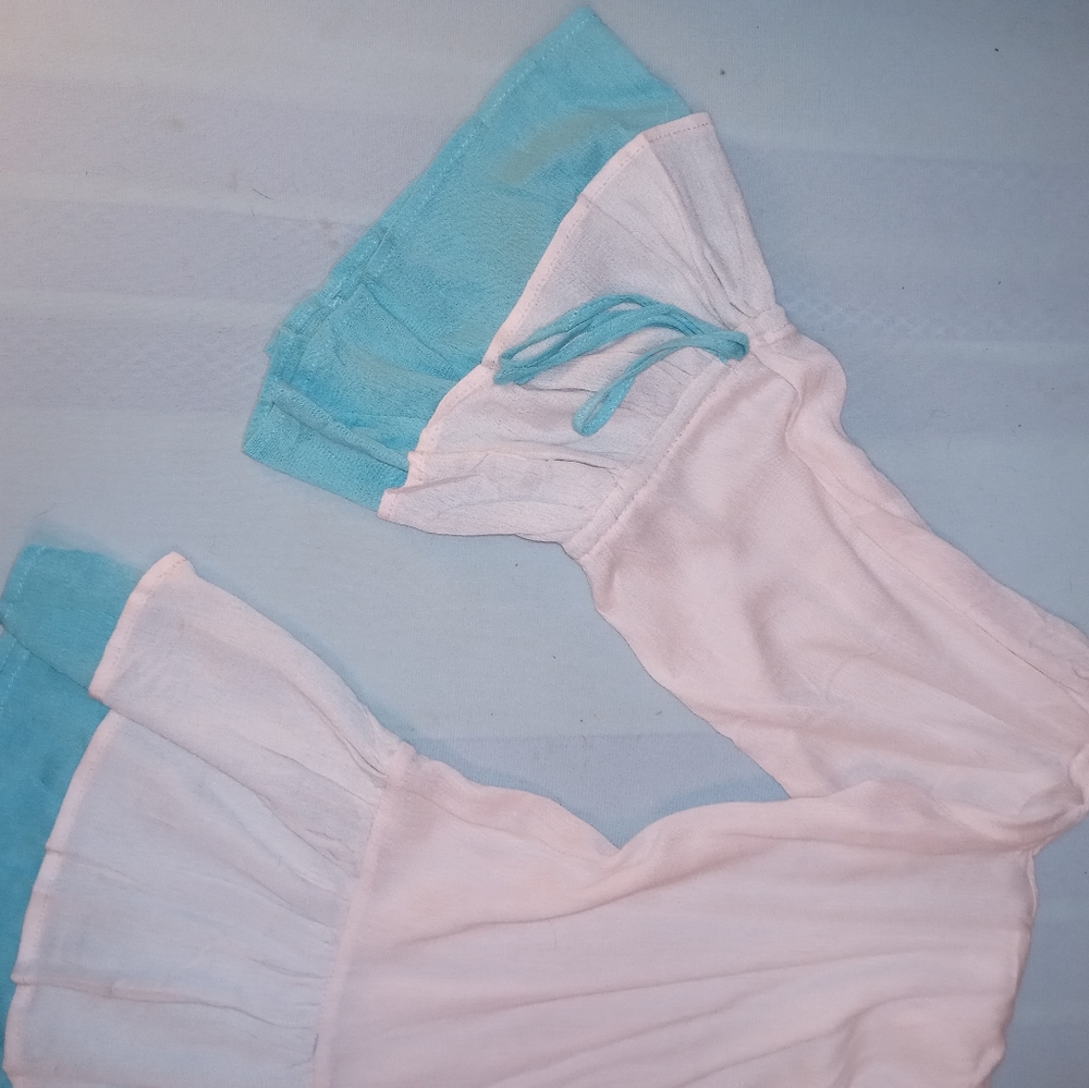 Cold Shoulder Top - Picture 6 of 8